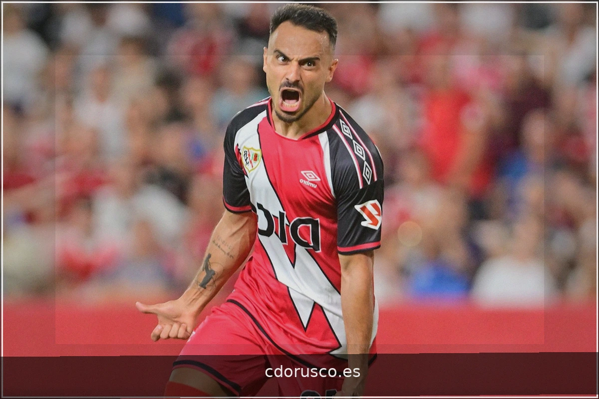 Álvaro García critica el excesivo protagonismo arbitral en la derrota del Rayo ante el Sevilla