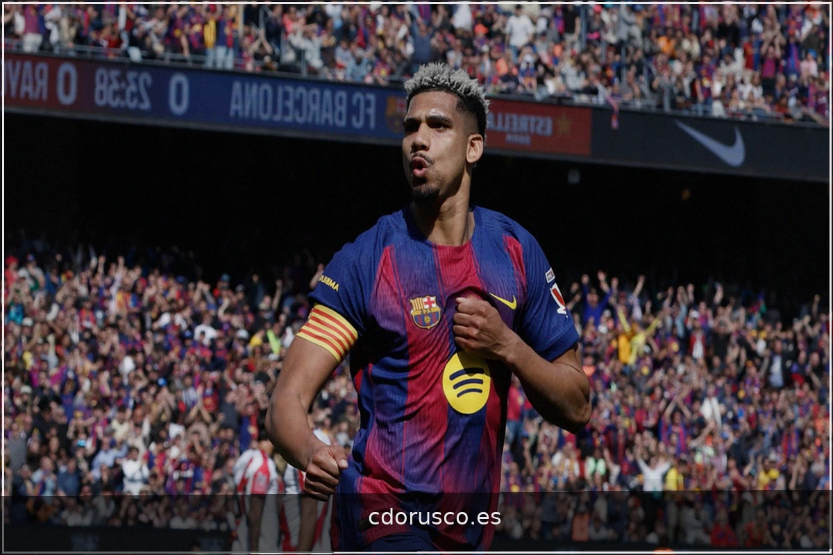 Ronald Araujo, cedido al Liverpool desde el Barcelona