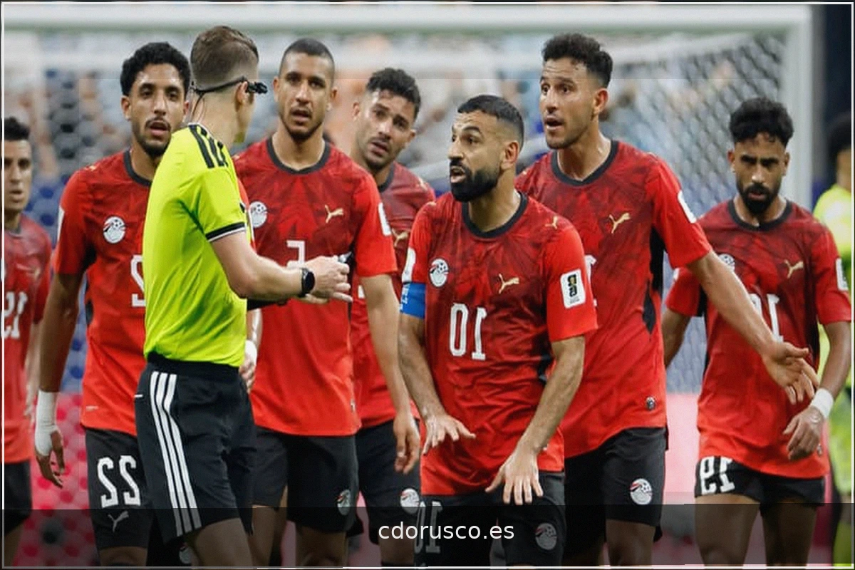 Egipto clama escándalo y acusa a la FIFA de querer salvar a Messi y Argentina